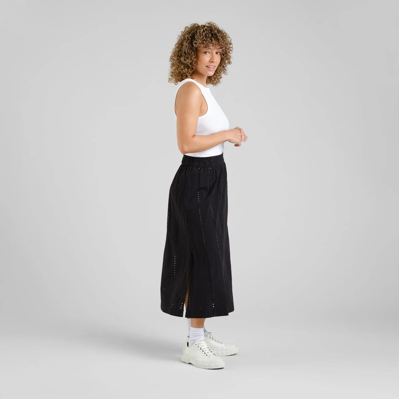Skirt Viken Schiffli, Black