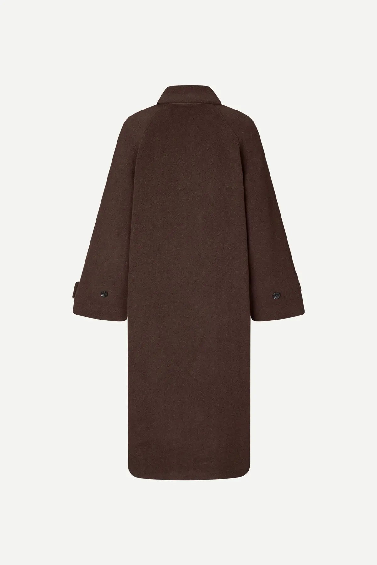 Alma Coat, Mole