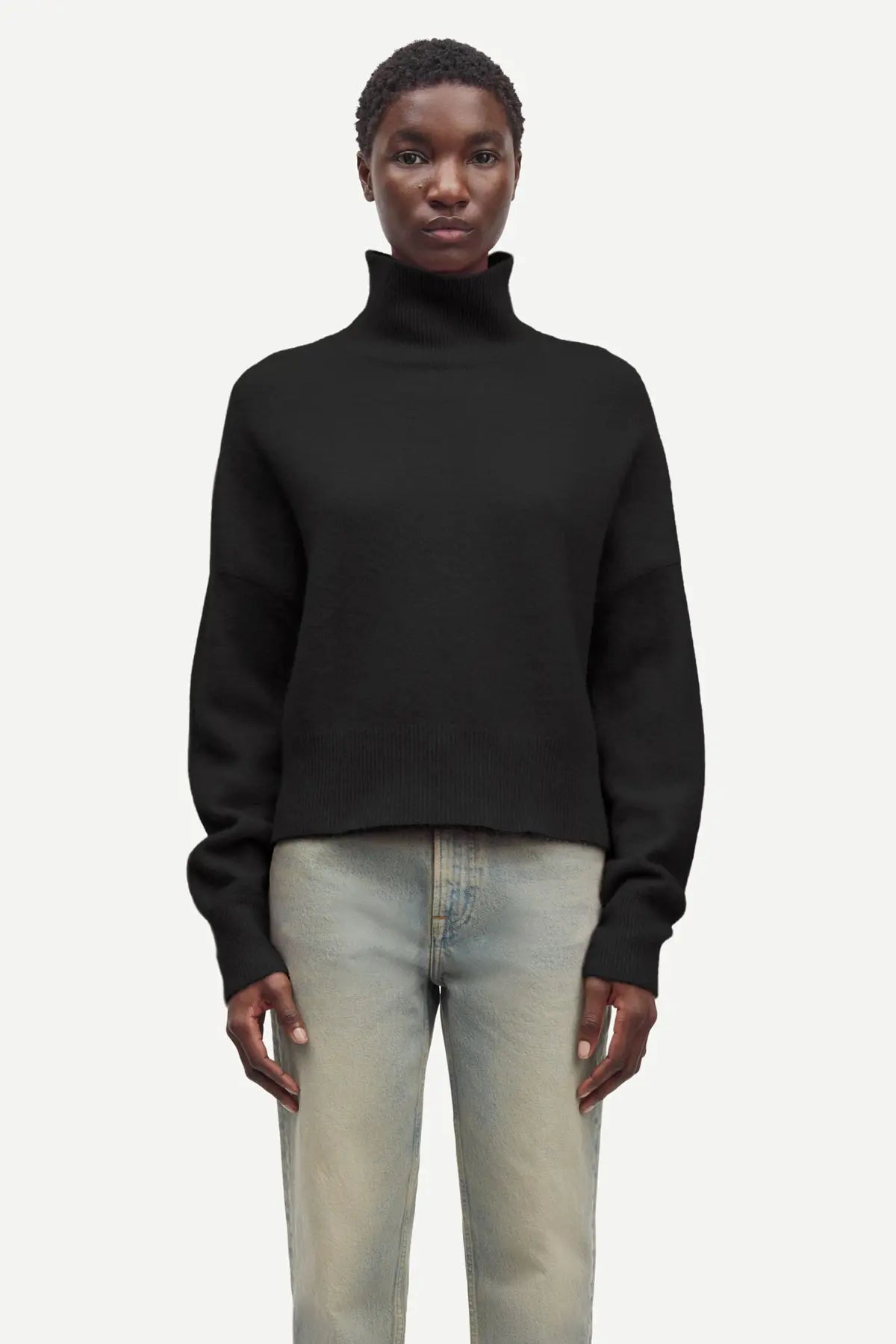 Nola T-N Black