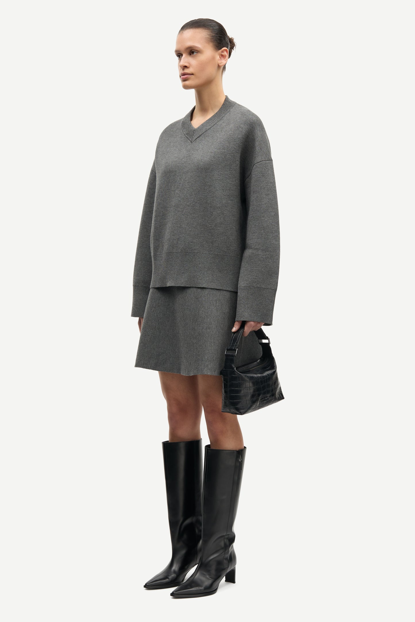 Salula V-neck, Dark Grey