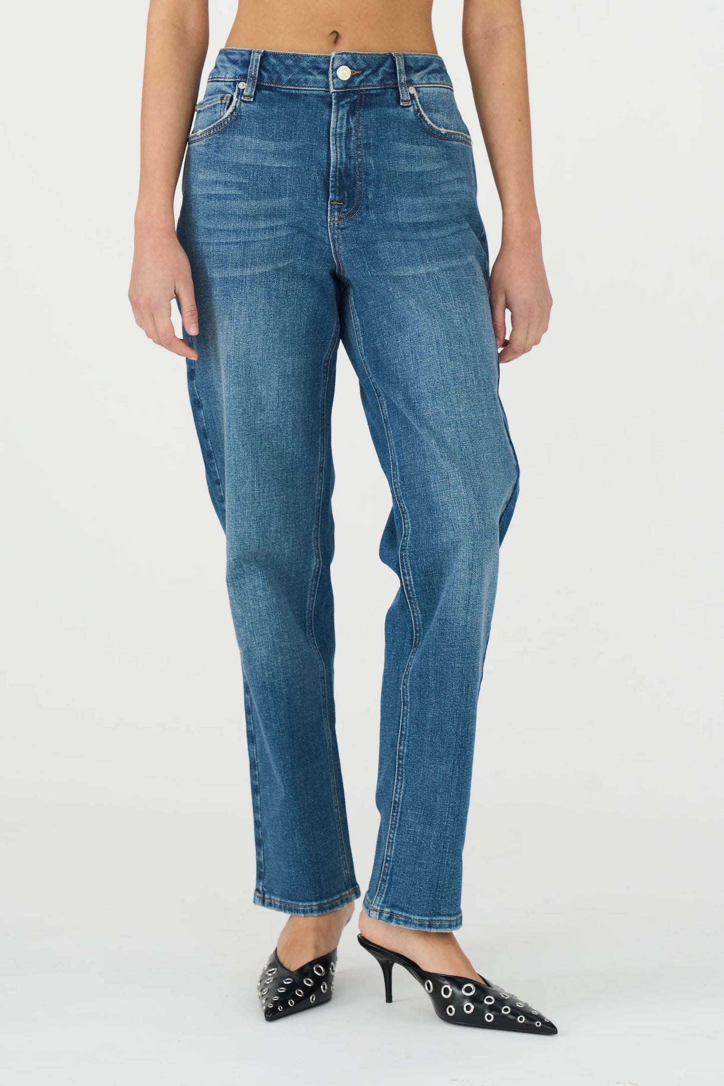 Tonya Jeans, Wash Greenwich