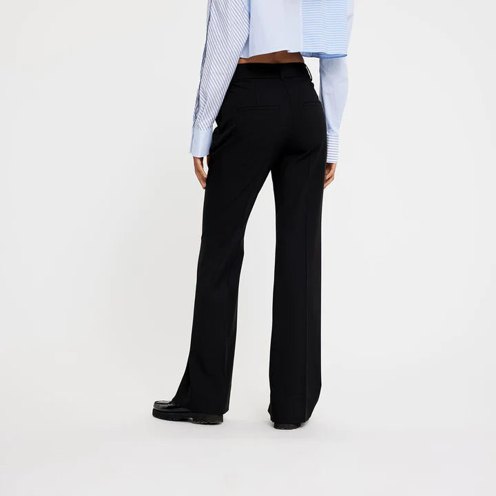Olivia 285 Regular, Black