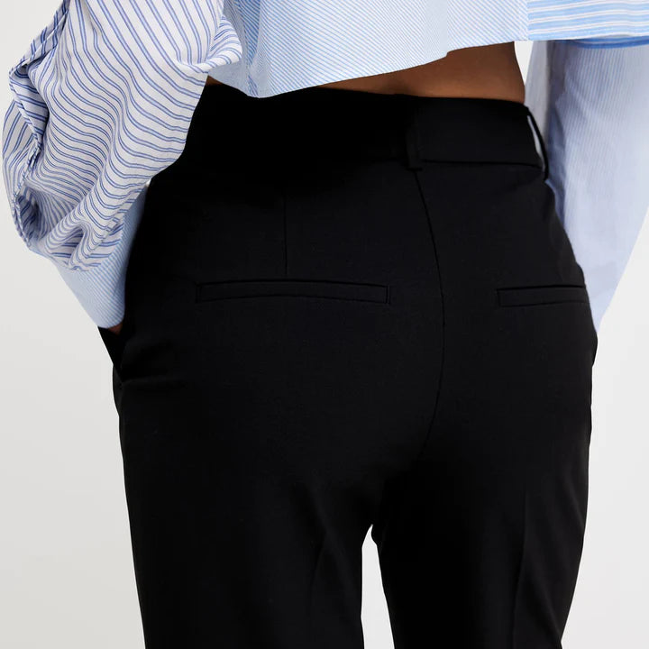 Olivia 285 Regular, Black