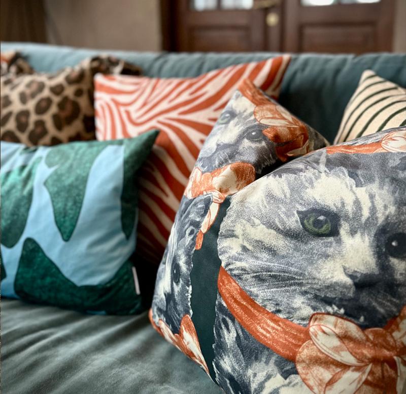 Crazy Cat Lady Sammet Kuddfodral