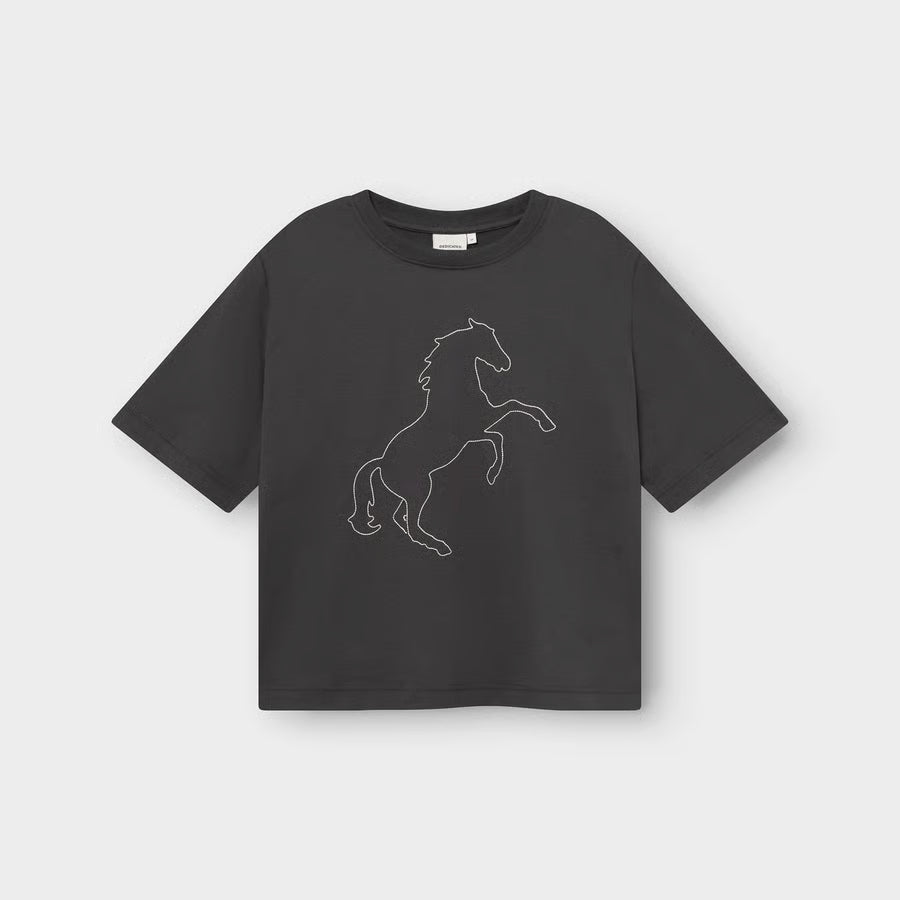 T-shirt Vadstena Wild Horse Stitch Charcoal, Dedicated