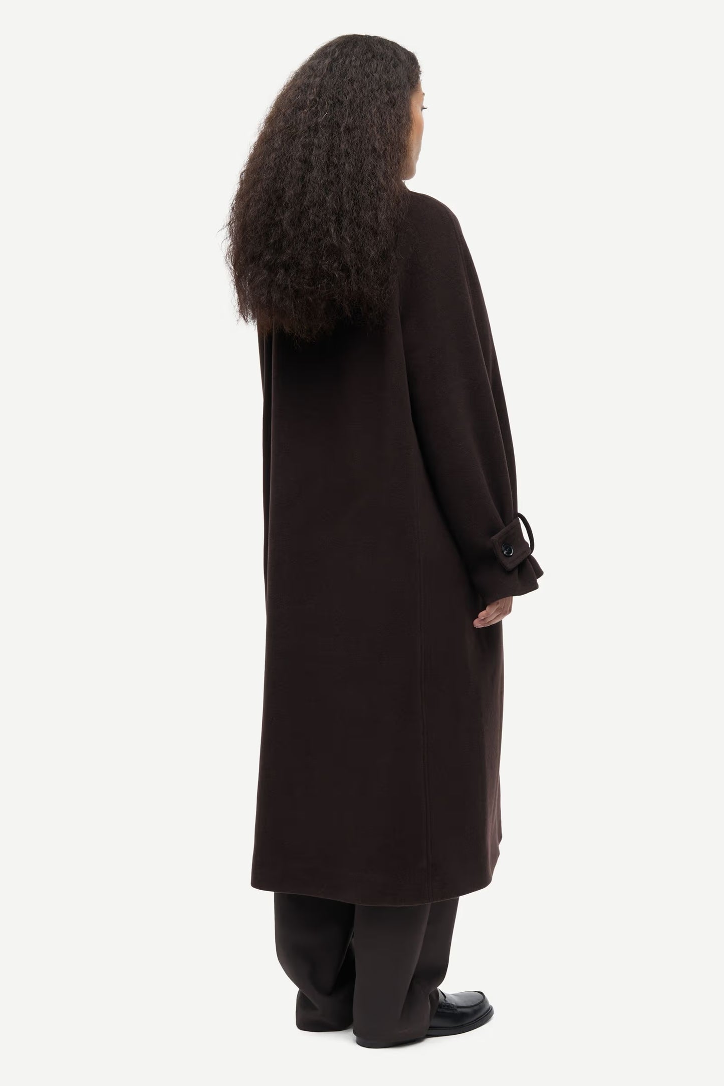 Alma Coat, Mole