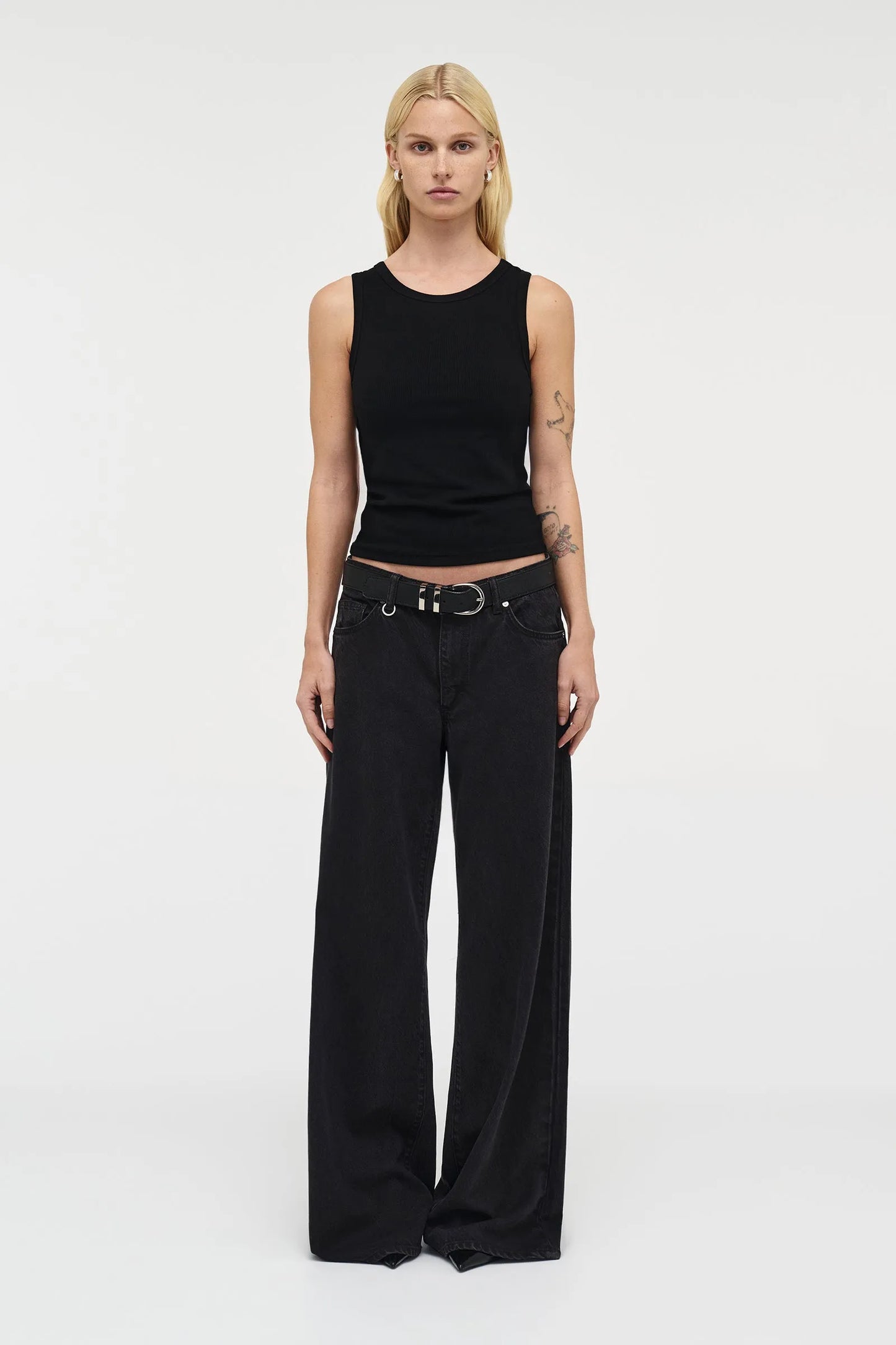 Milla Wide Blackout, Neuw, Såininorden