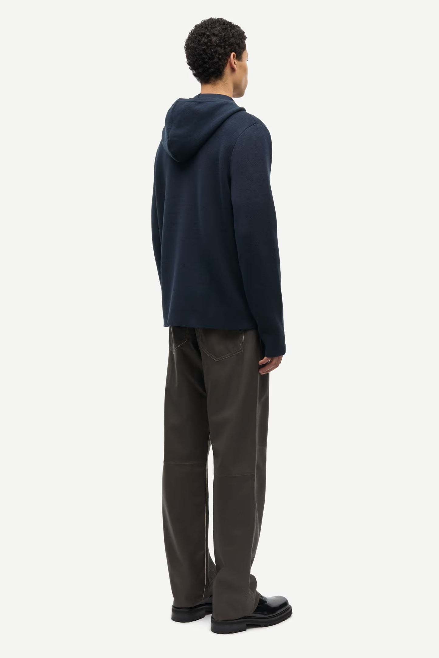 Saniklas Hoodie, Salute