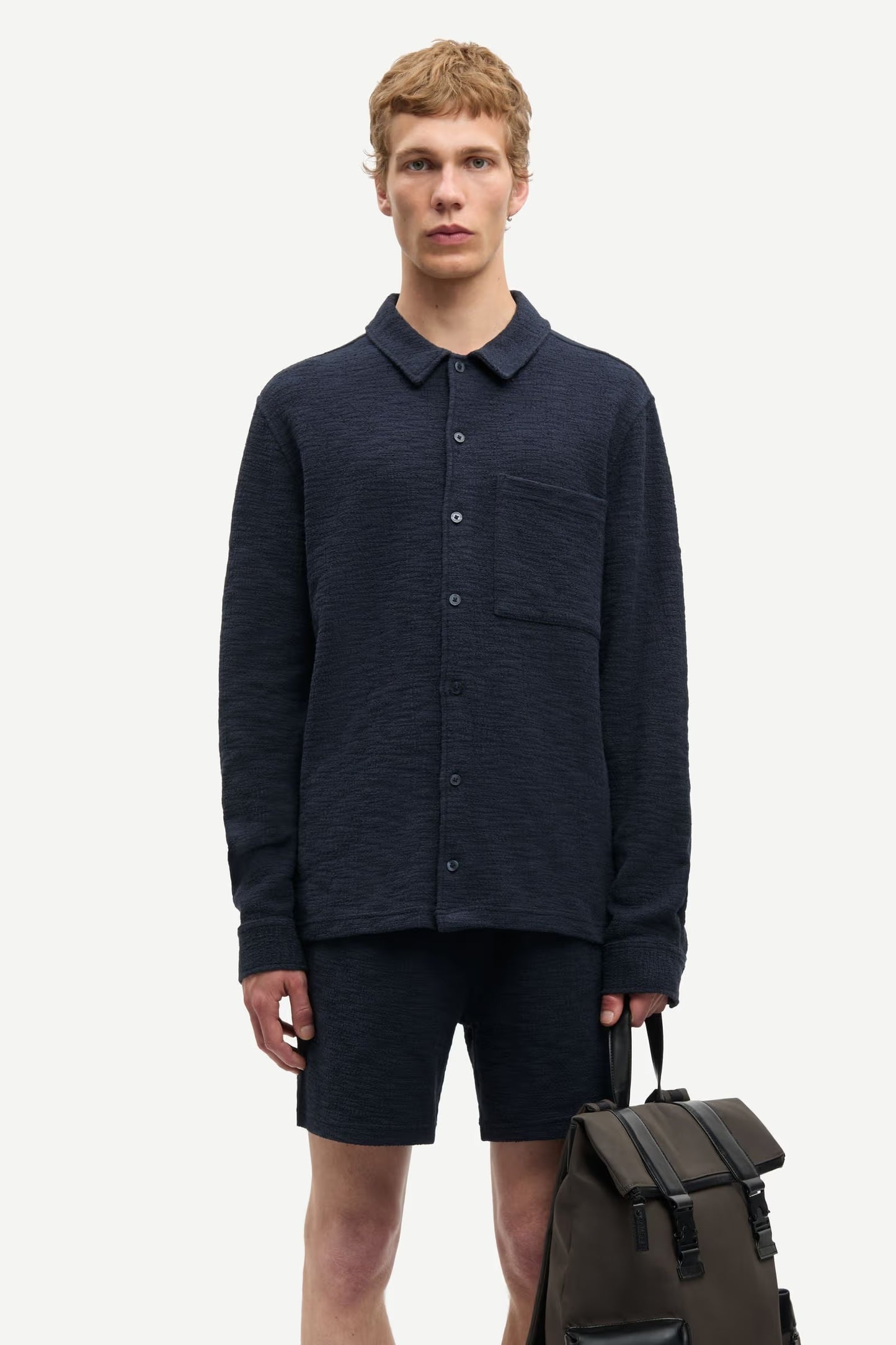 Sakore Shirt, Salute