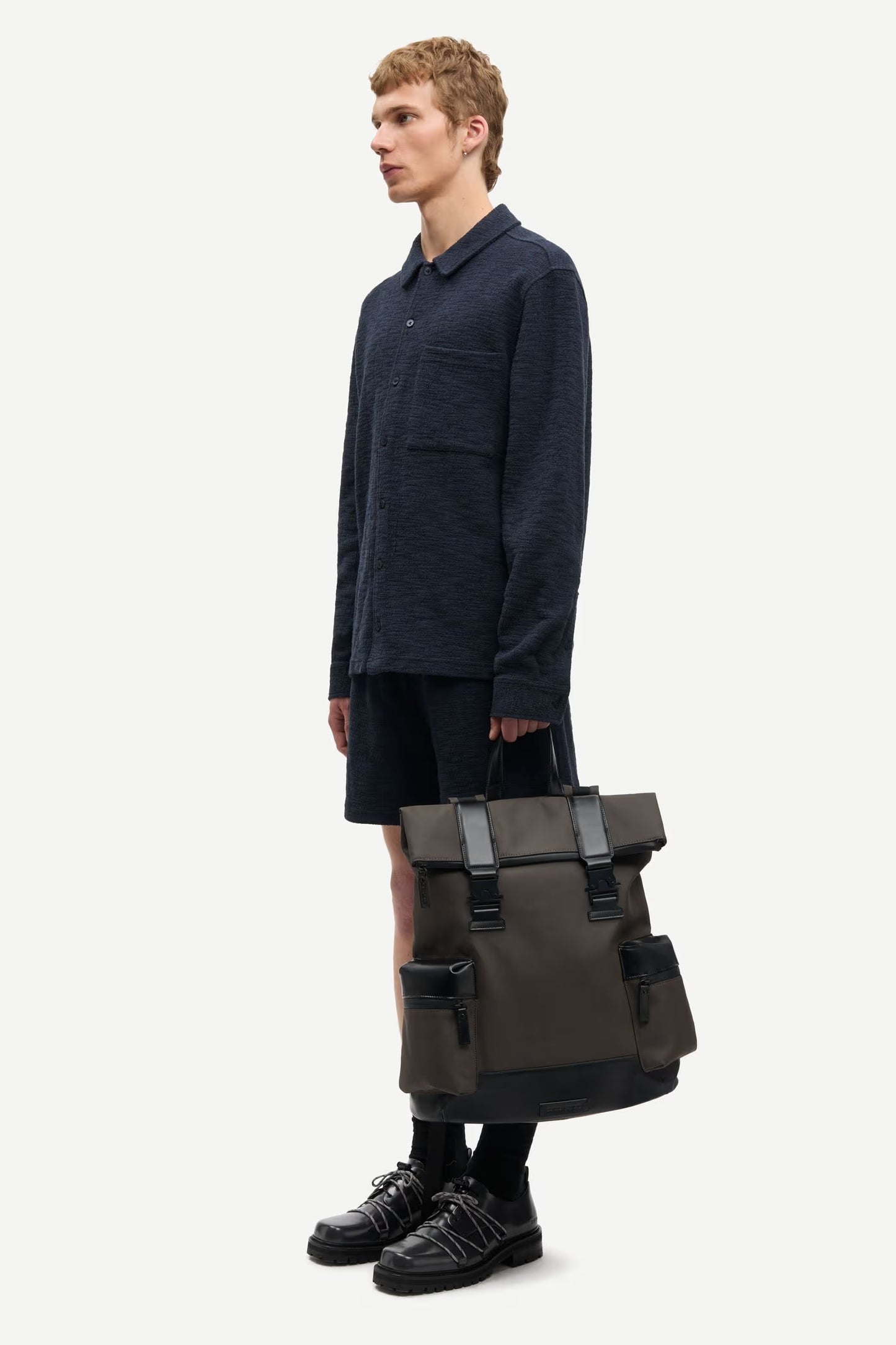 Sakore Shirt, Salute