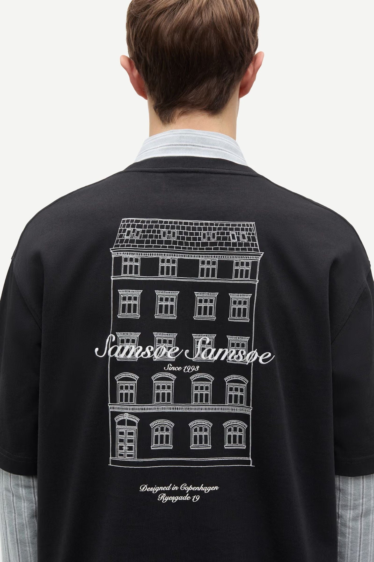 Sauni T-shirt, Black Building