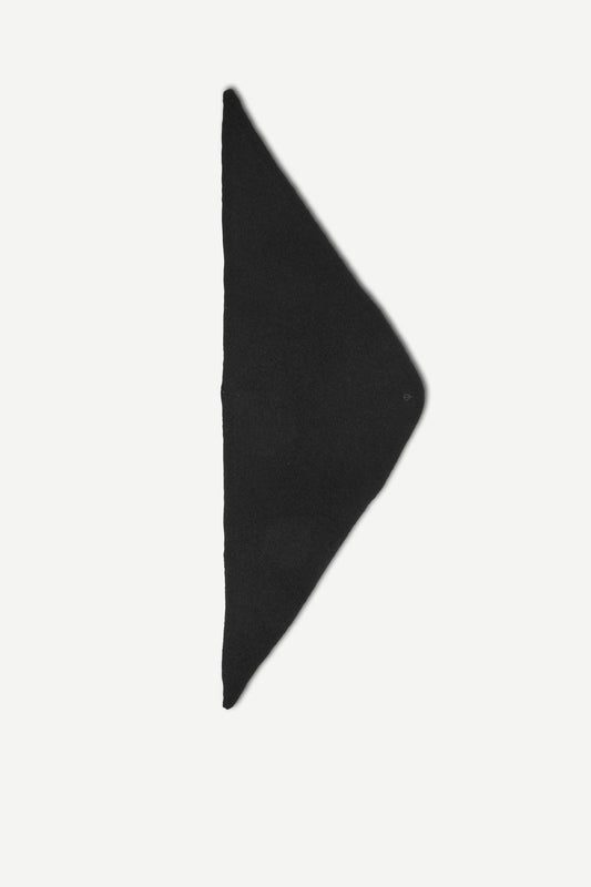 Sapia Triangle Scarf Black, Samsøe Samsøe