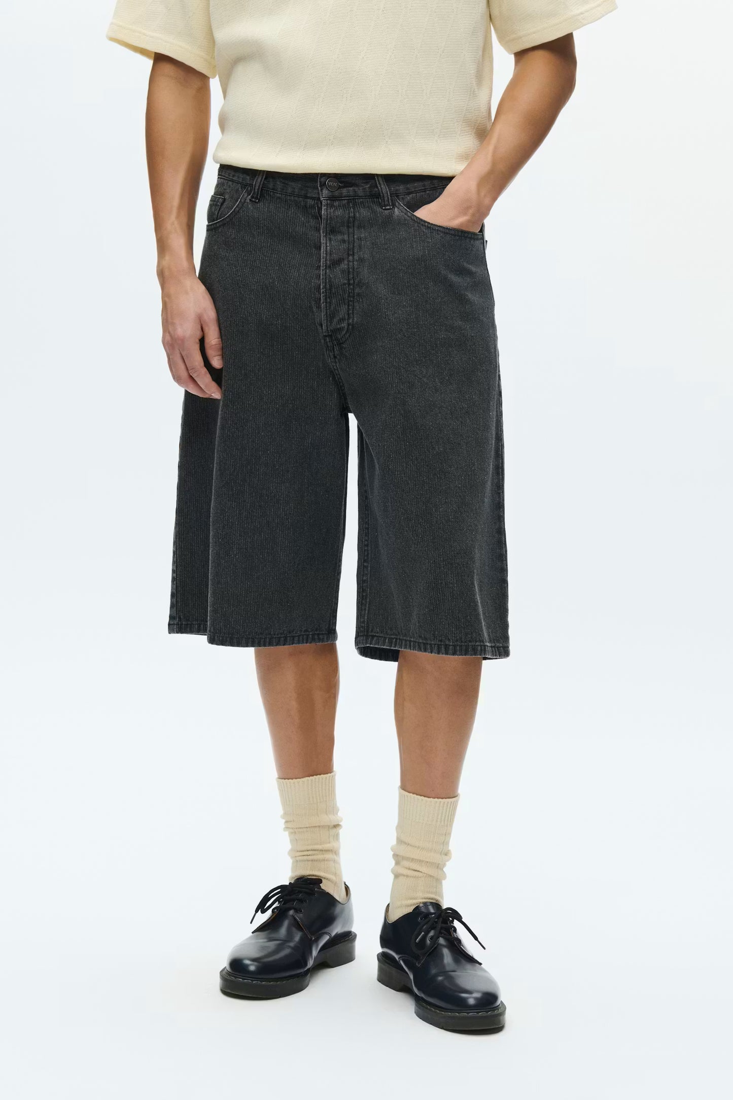WWType 16 Jorts, Washed Black
