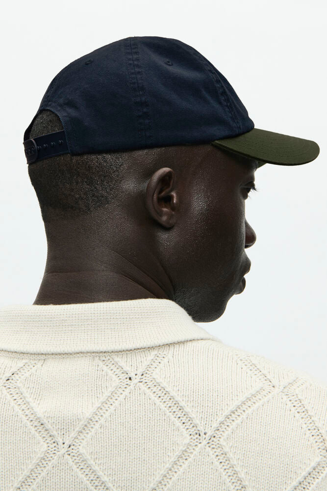 WWAA Embroidery Keps, Salute