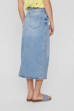 Ladda upp bild till gallerivisning, Nutoronto Skirt, Medium Blue Denim
