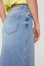 Ladda upp bild till gallerivisning, Nutoronto Skirt, Medium Blue Denim
