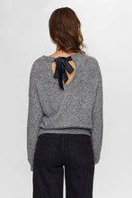 Ladda upp bild till gallerivisning, Nuriette Bow Pullover, Medium Grey Melange
