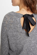 Ladda upp bild till gallerivisning, Nuriette Bow Pullover, Medium Grey Melange
