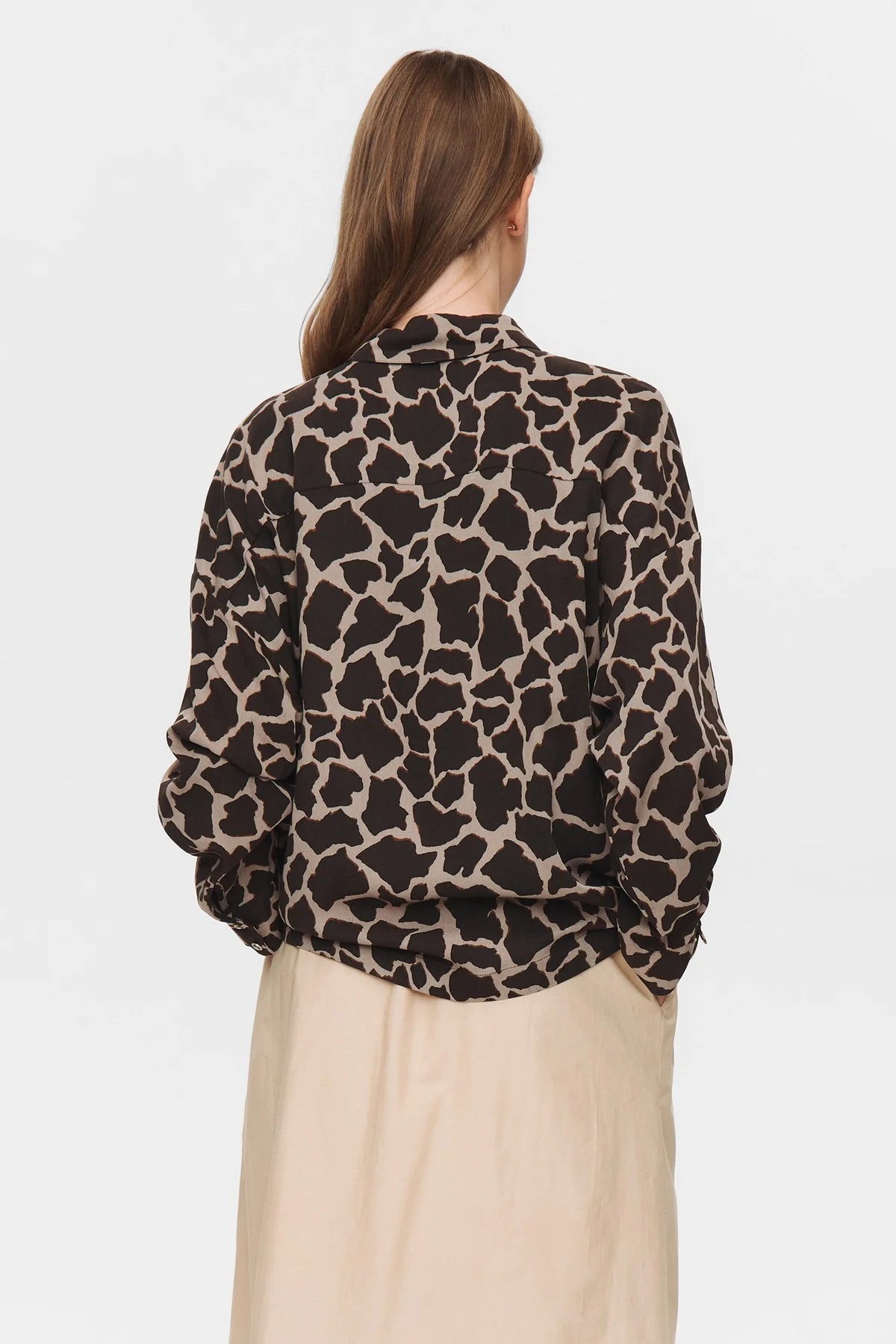 Nuhana Boxy Shirt, Black Coffee