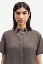 Ladda upp bild till gallerivisning, Mina Shirt, Major Brown
