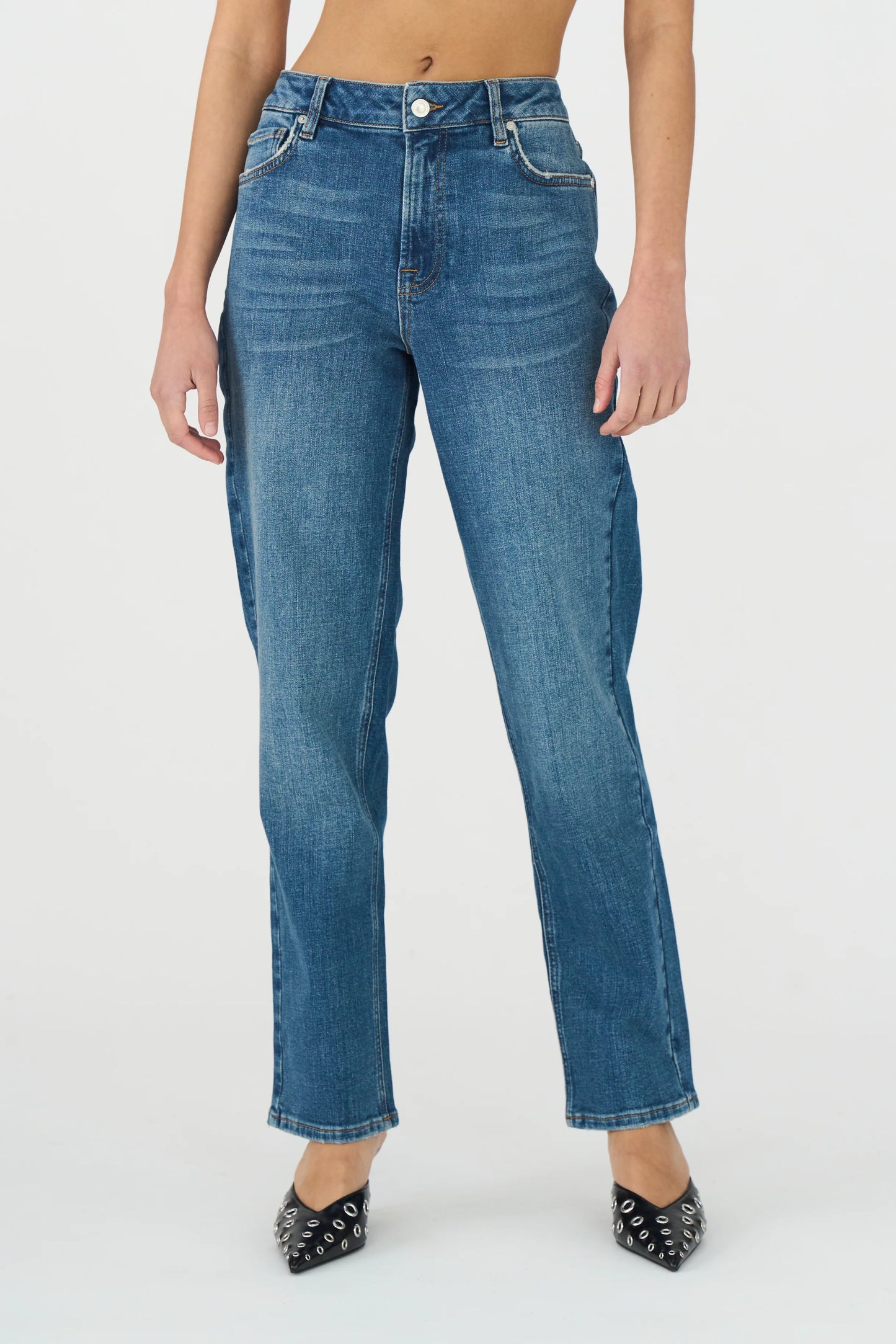 Tonya Jeans, Wash Greenwich