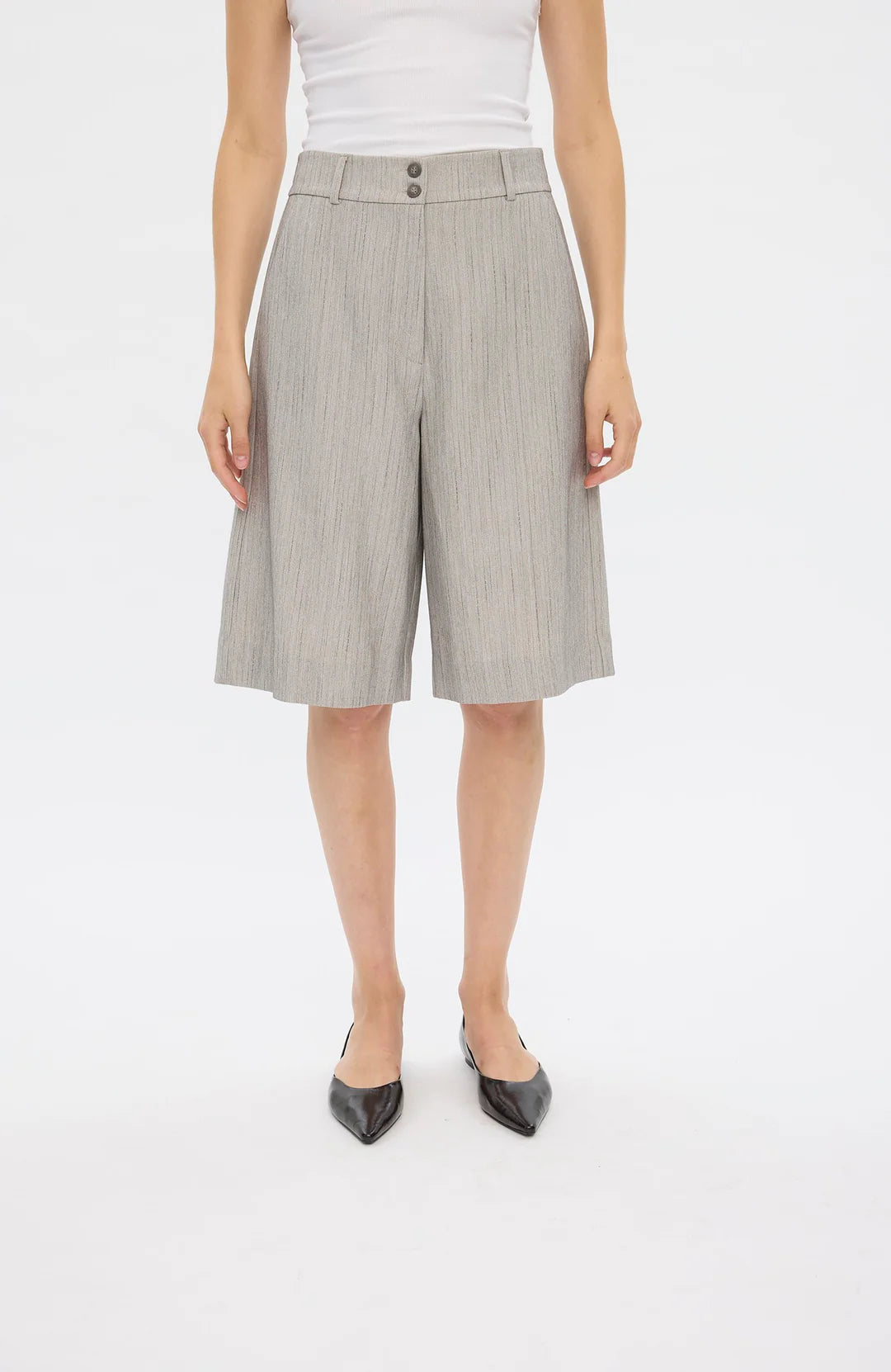 Laura 115 Long Shorts, Sky Light Grey