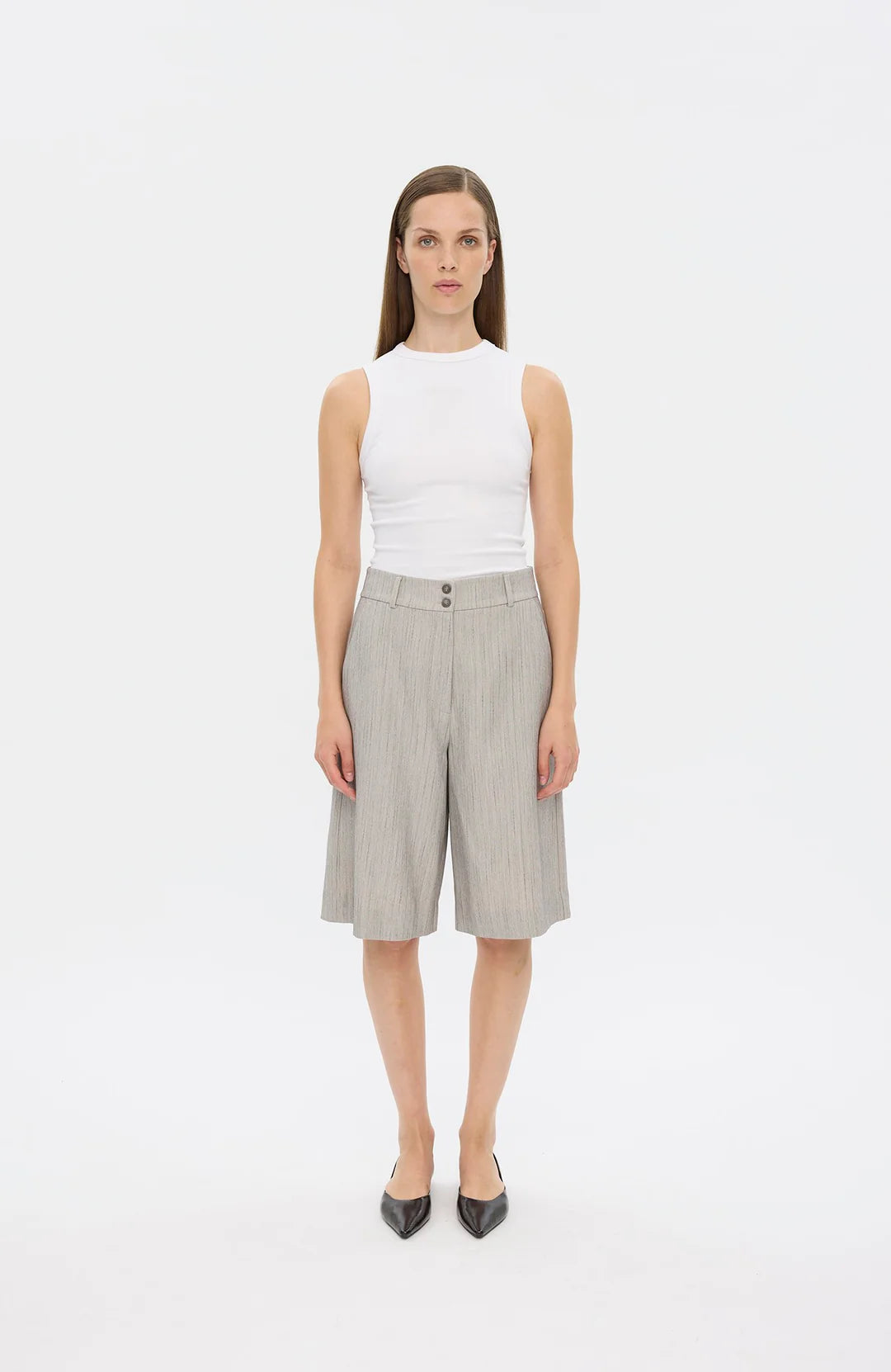 Laura 115 Long Shorts, Sky Light Grey