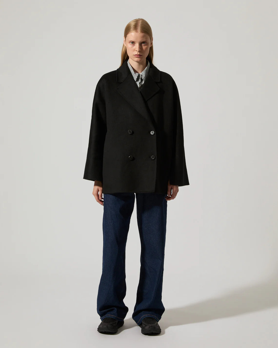 Margot, Black