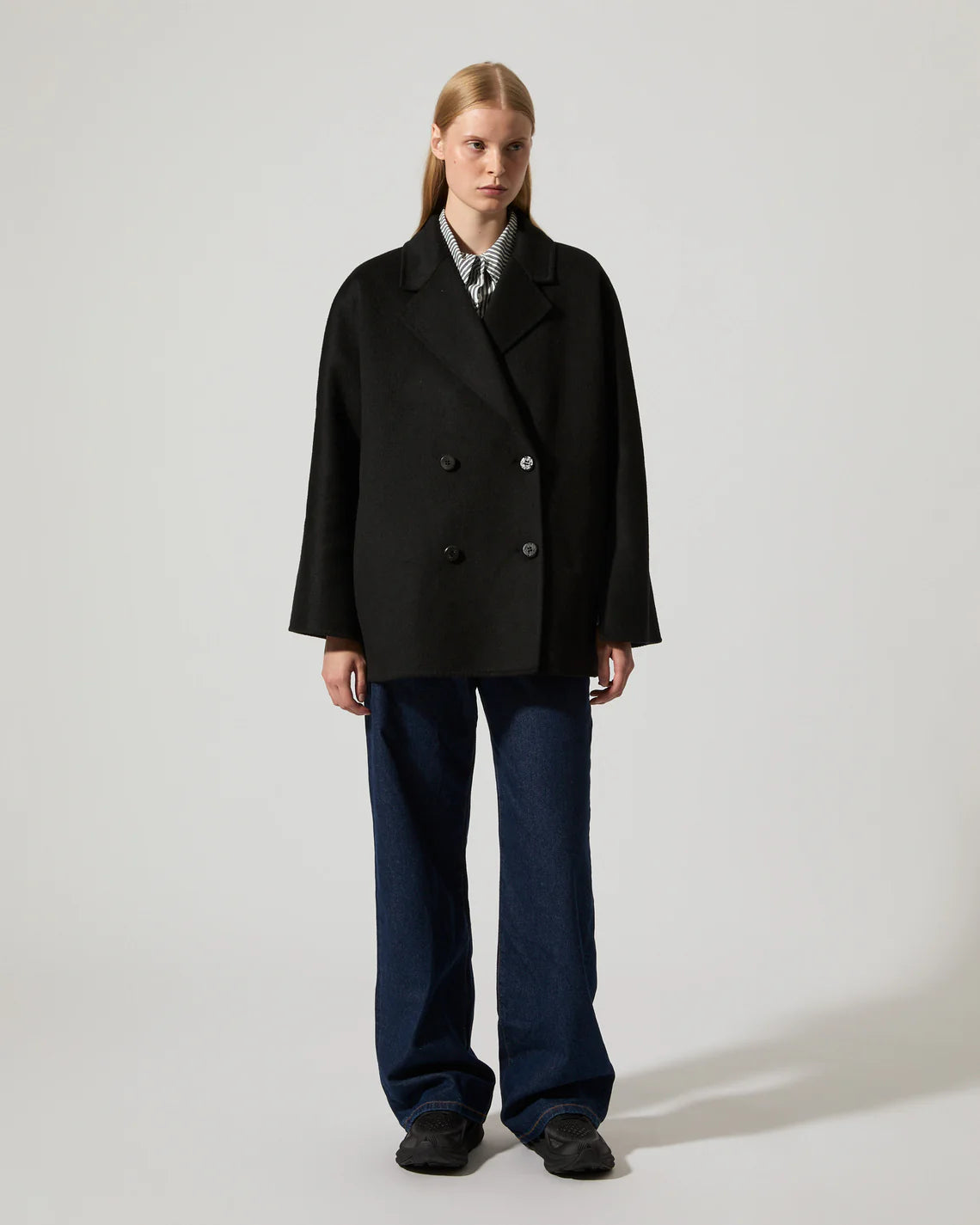 Margot, Black