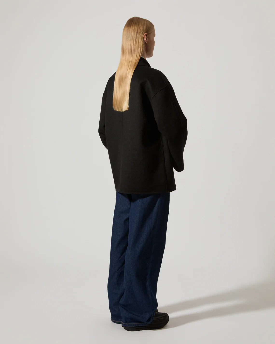 Margot, Black