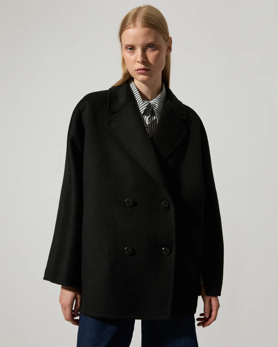Margot, Black