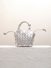 Ladda upp bild till gallerivisning, Misu Mini Cross-body Bag, Silver
