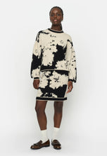 Ladda upp bild till gallerivisning, SRRogue Pattern Skirt Knit, Jacquard Pattern Arctic Woolf
