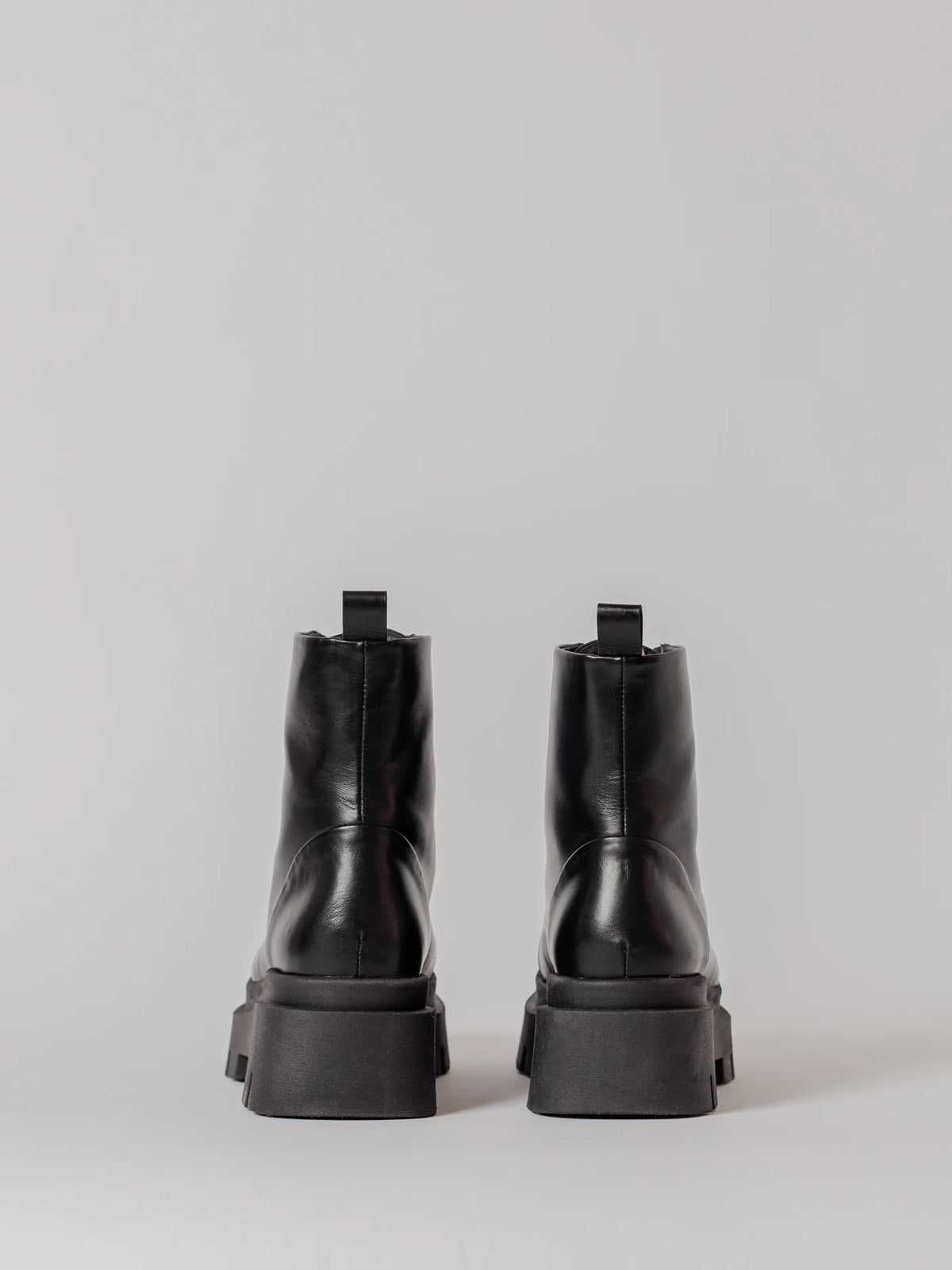 The Thilda, Black