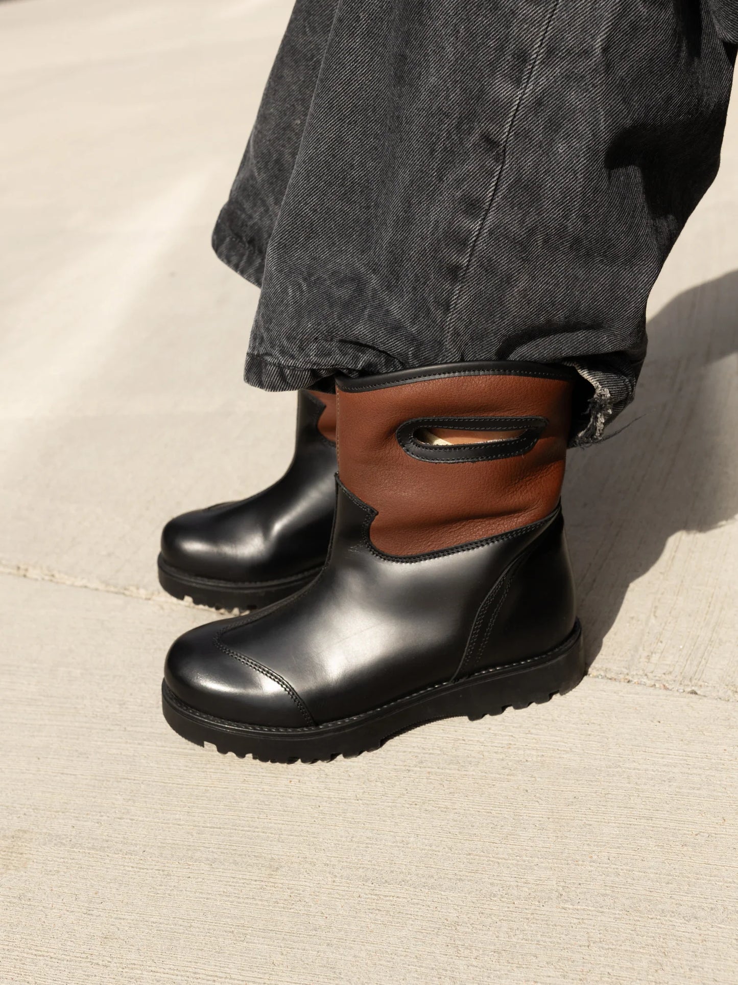 The Alexia Low, Black/Brown