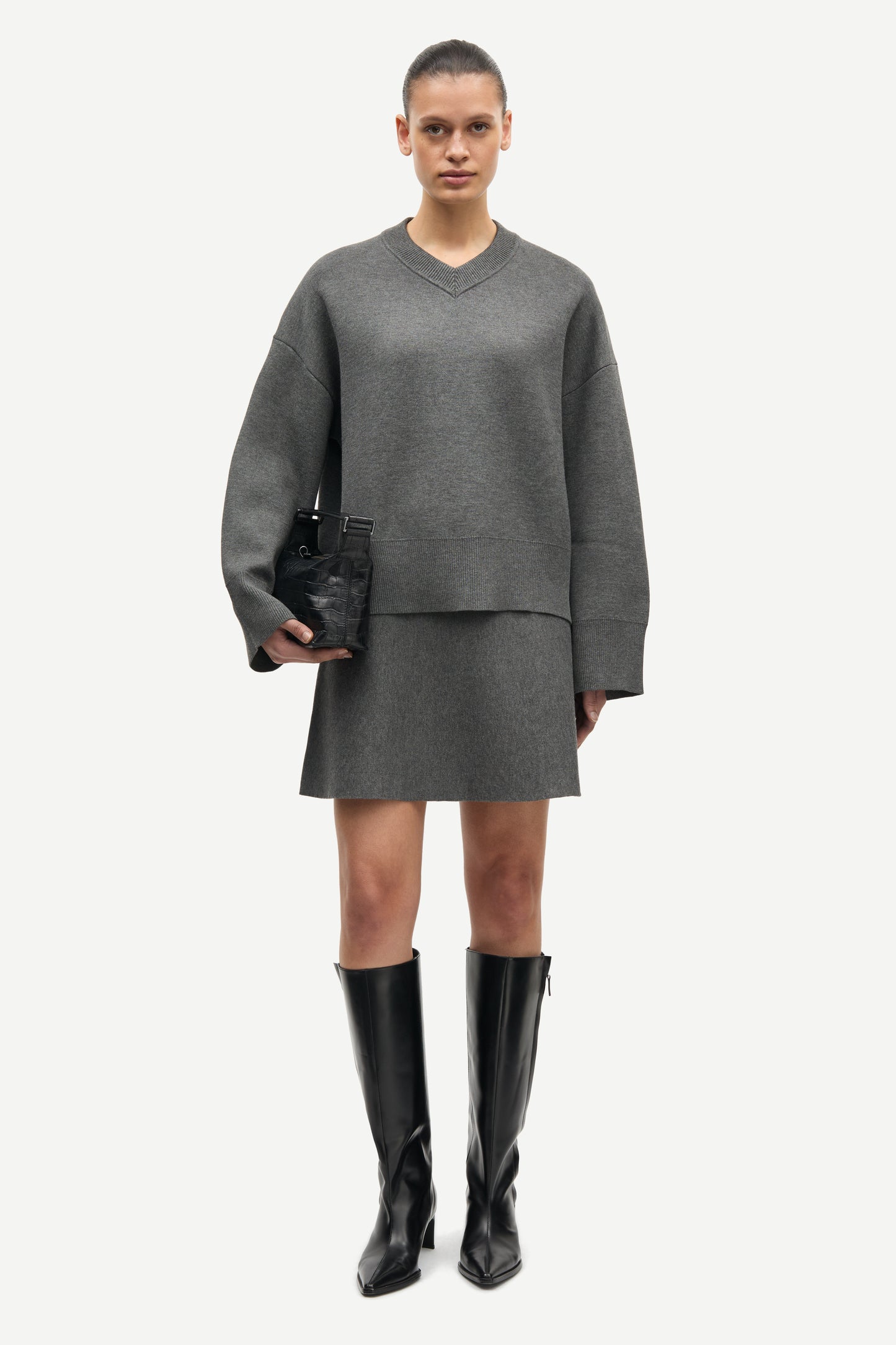 Salula V-neck, Dark Grey