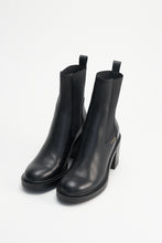 Ladda upp bild till gallerivisning, CPH820 Ankle Boots Vitello, Black
