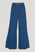 Ladda upp bild till gallerivisning, TRW Ellen Wide Jeans Wash Bilbao, Denim Blue
